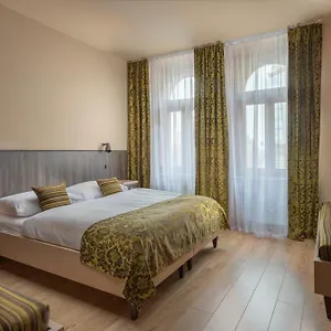 Otel Superior, Prag