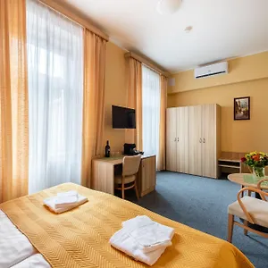 Otel Libero, Prag